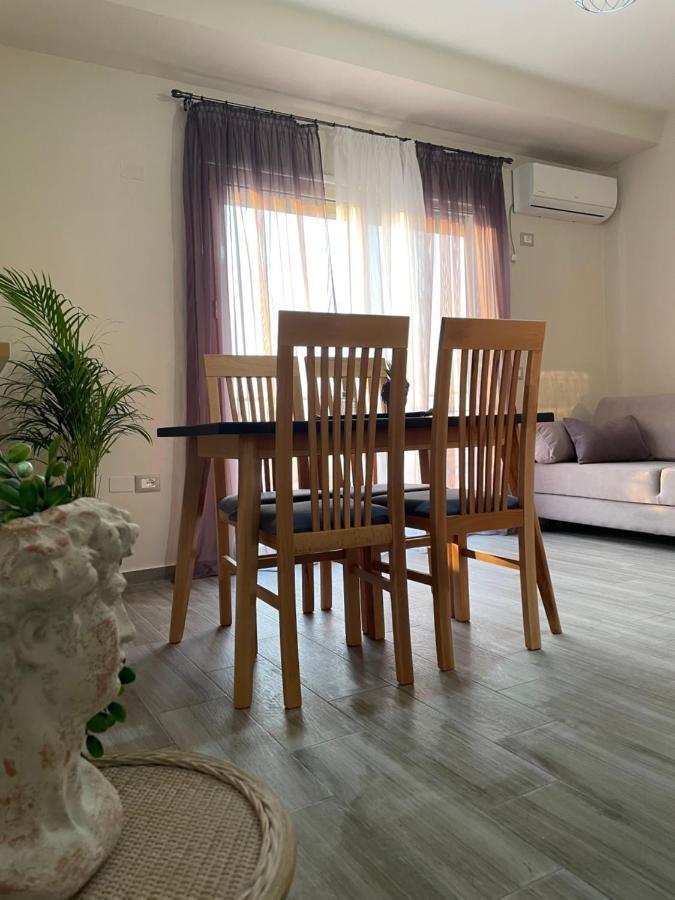 Lotus Apartments วญอเรอ ภายนอก รูปภาพ