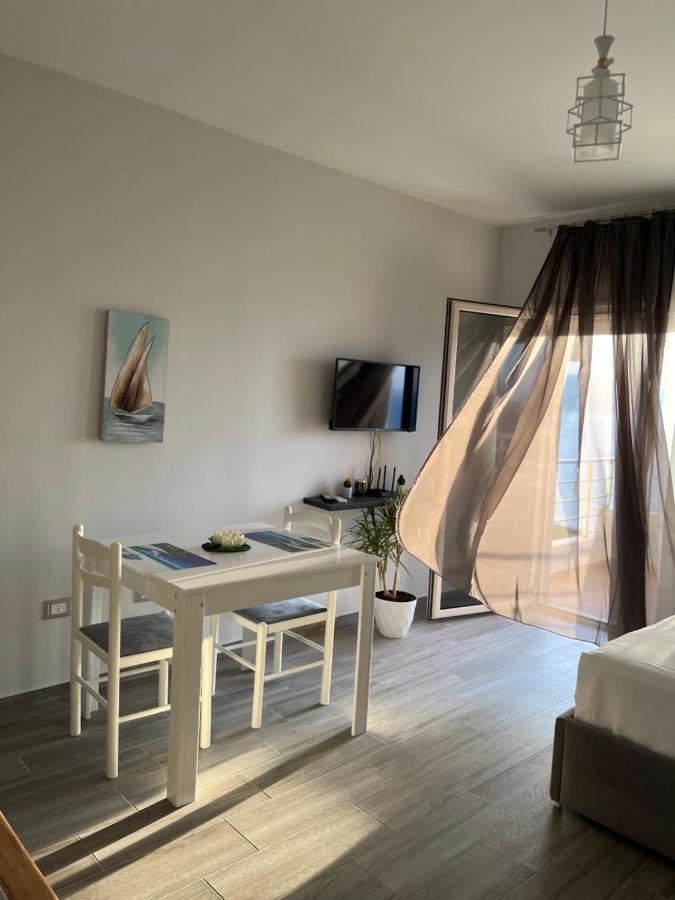 Lotus Apartments วญอเรอ ภายนอก รูปภาพ