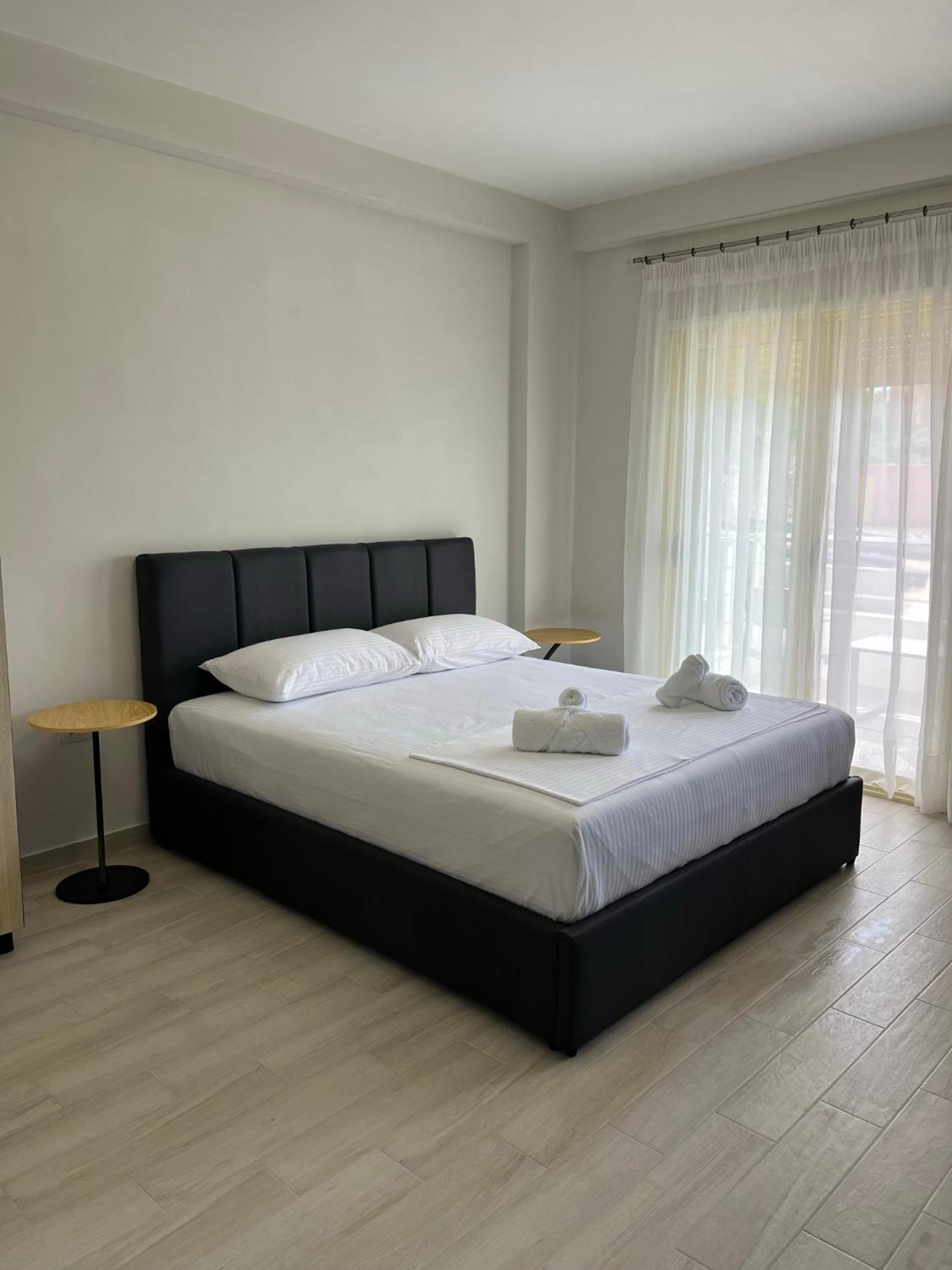Lotus Apartments วญอเรอ ภายนอก รูปภาพ